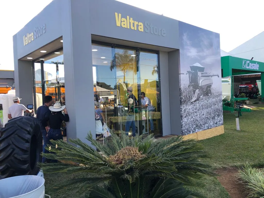 Stand Externo - Valtra